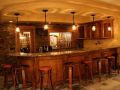 WET BAR & WINE ROOM